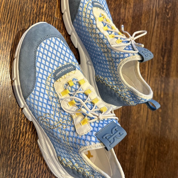 Sam Edelman Chelsie Sneaker - Picture 4 of 4